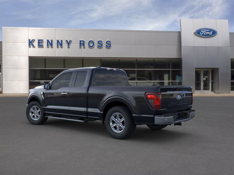 2025 Ford F-150 XLT photo 4