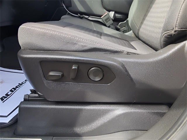 2023 Chevrolet Silverado 1500 LT photo 12