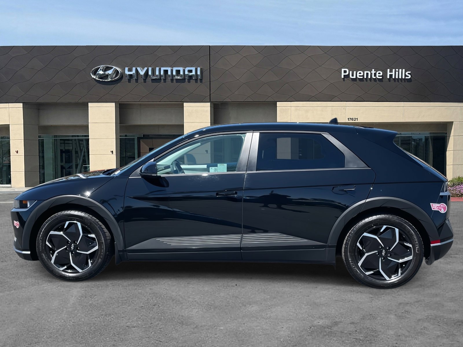 2024 Hyundai Ioniq 5 SEL photo 2