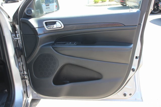 2014 Jeep Grand Cherokee Altitude photo 13
