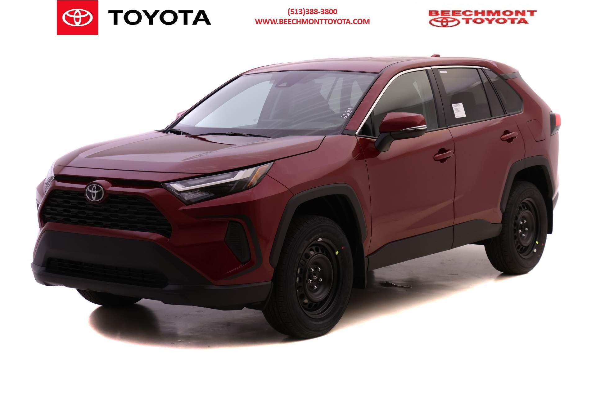 2025 Toyota RAV4 LE's photo