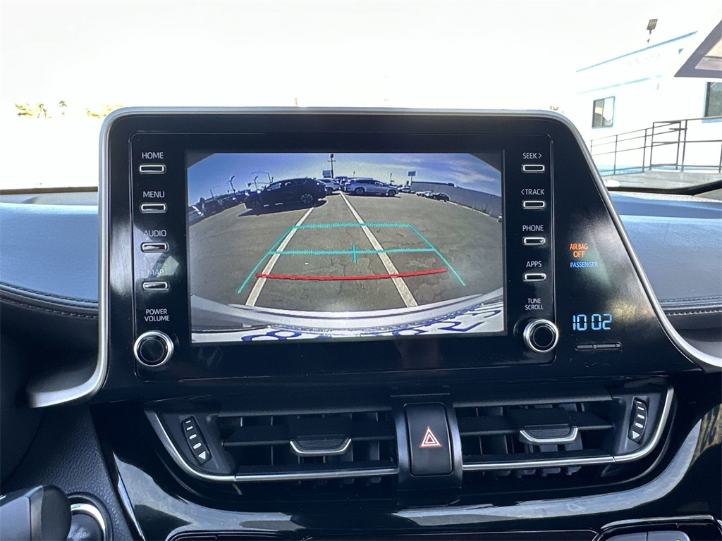 2019 Toyota C-HR XLE photo 25