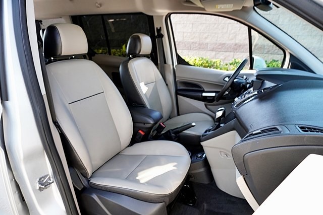 2018 Ford Transit Connect Titanium photo 11