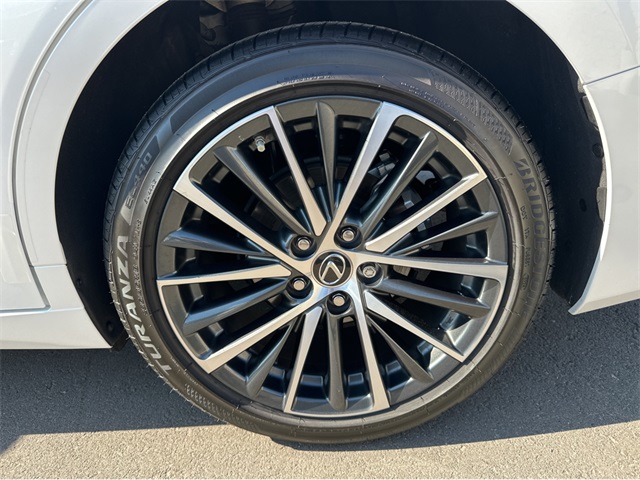 2025 Lexus ES 300h Premium photo 19