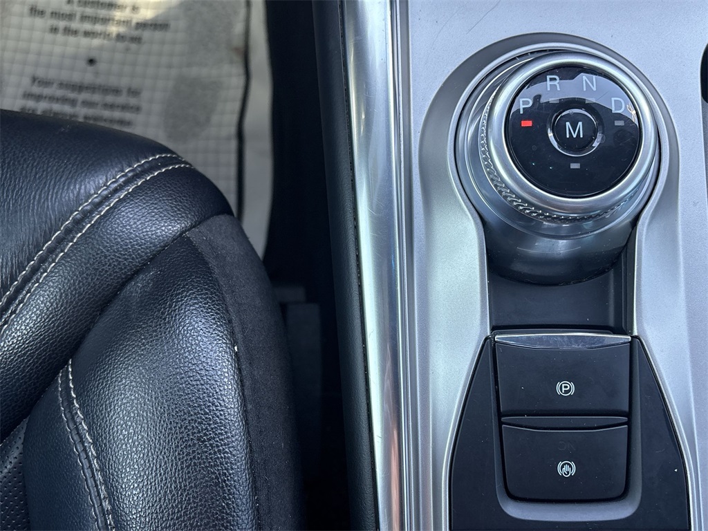 2020 Ford Explorer ST photo 21