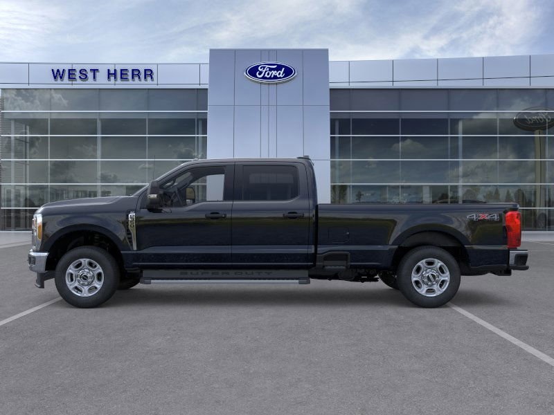 2026 Ford F-350 XLT photo 3
