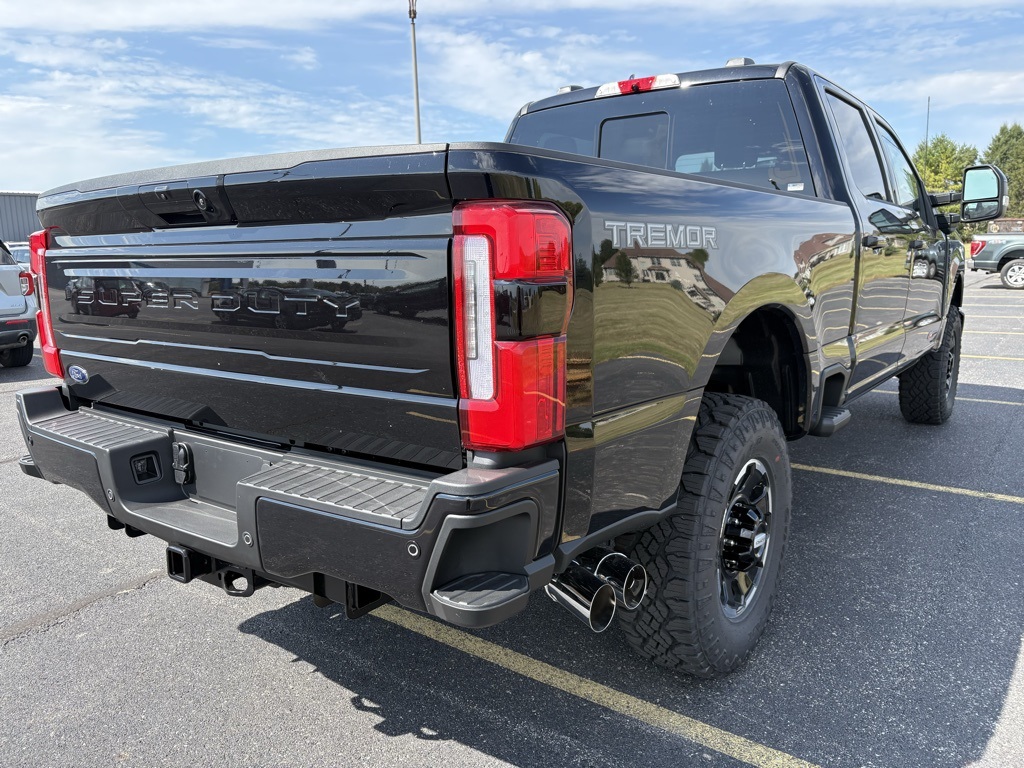 2026 Ford F-350 Platinum photo 5