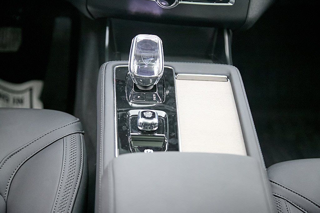 2026 VOLVO XC90 - Image 30