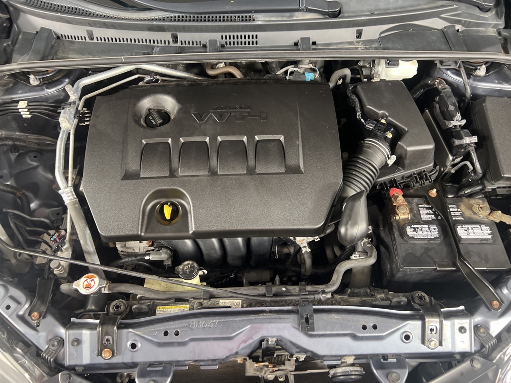 2019 Toyota Corolla LE photo 14
