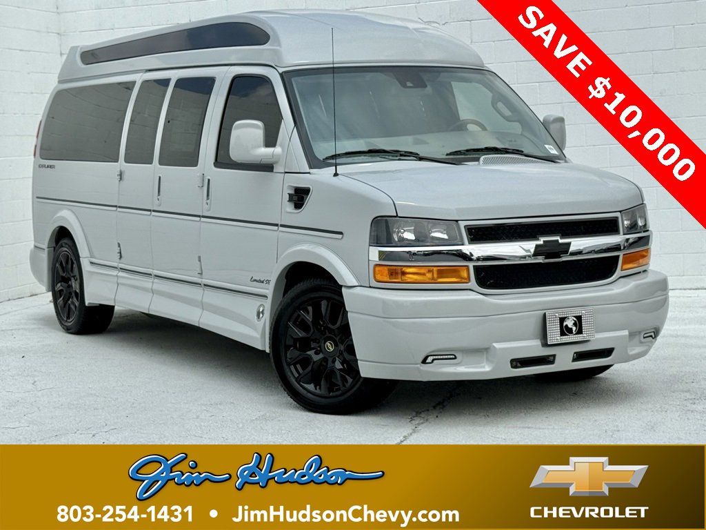 2025 Chevrolet Express Cargo Work Van's photo