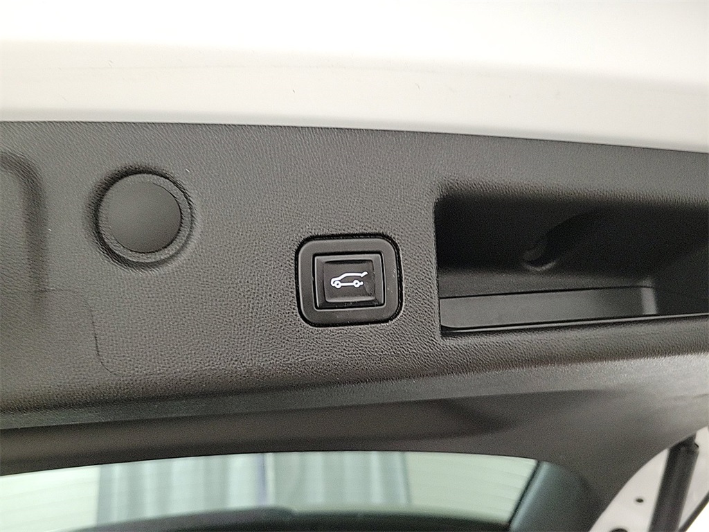 2022 CHEVROLET EQUINOX - Image 22