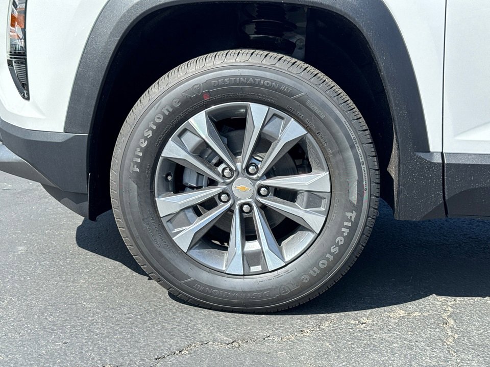 2026 Chevrolet Equinox LT photo 4