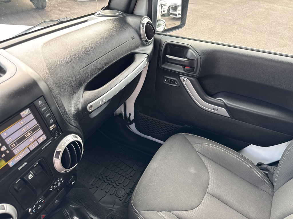 2017 Jeep Wrangler Rubicon photo 24