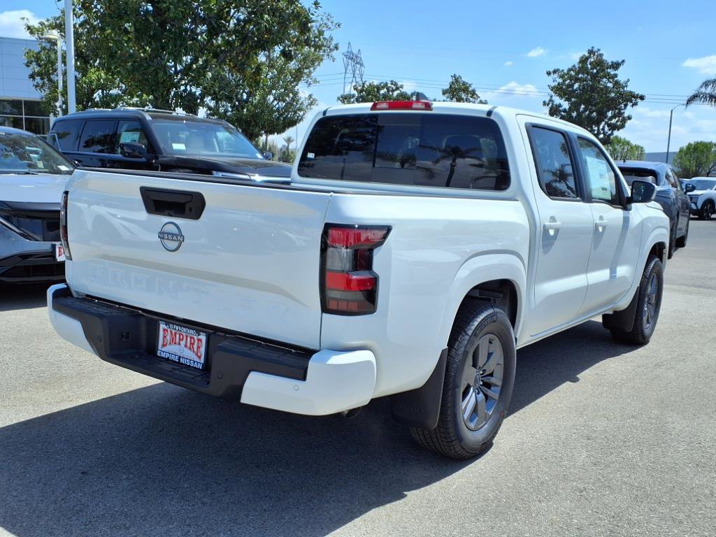 2025 Nissan Frontier Crew Cab SV photo 3