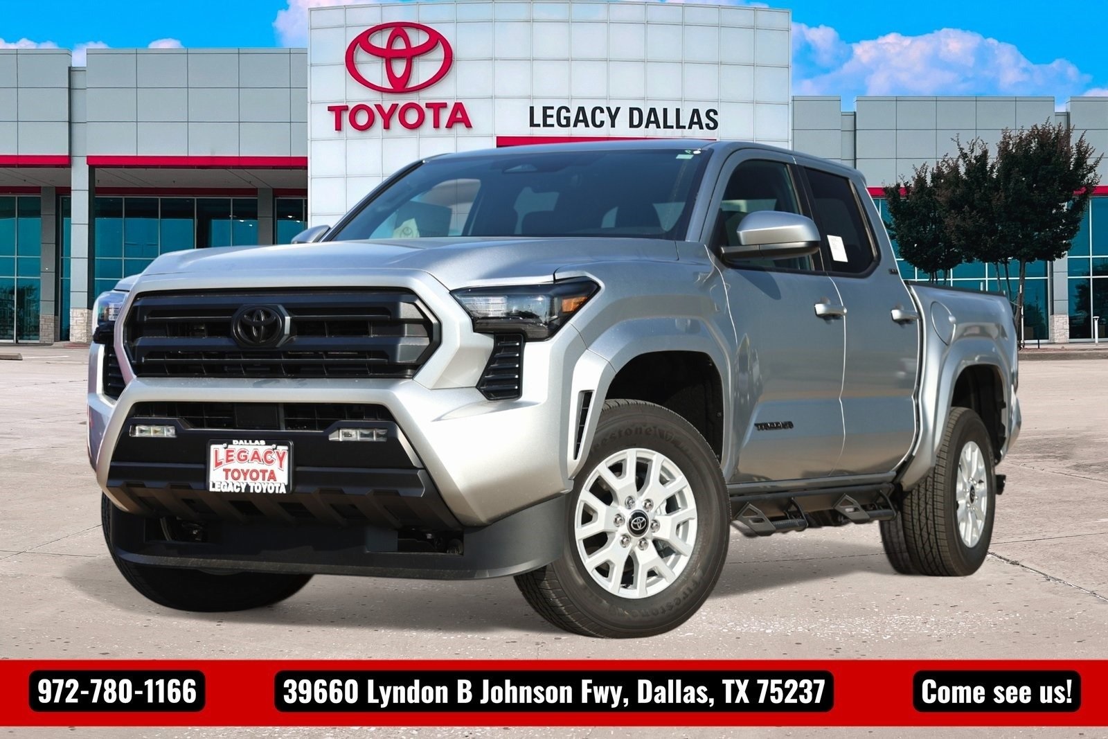 2025 Toyota Tacoma SR5's photo