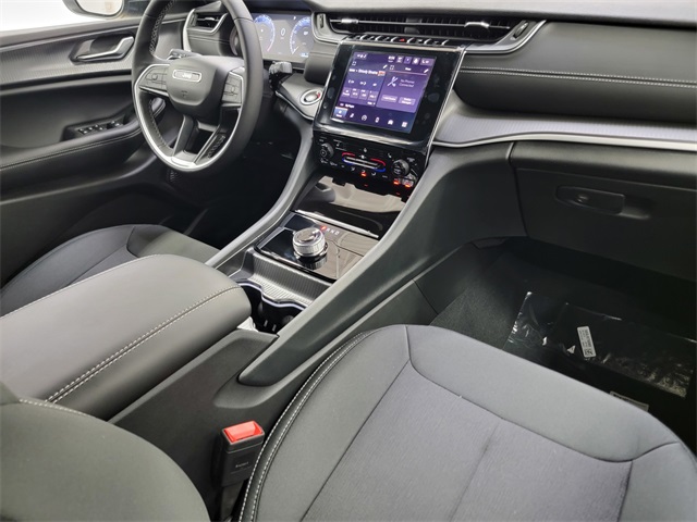 2025 Jeep Grand Cherokee Laredo X photo 29