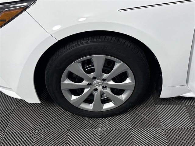 2023 Toyota Corolla LE photo 4