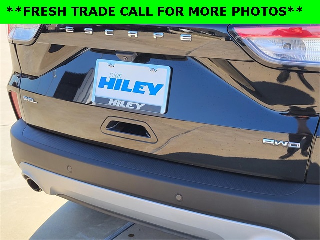 2022 Ford Escape SEL photo 3
