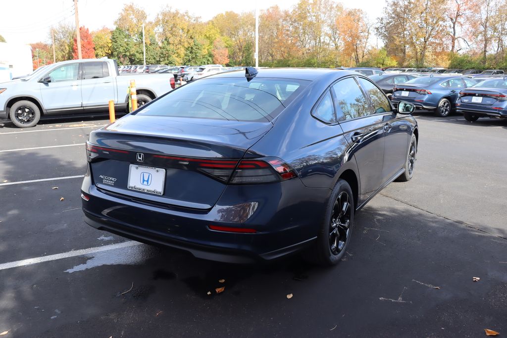 2025 Honda Accord SE photo 4