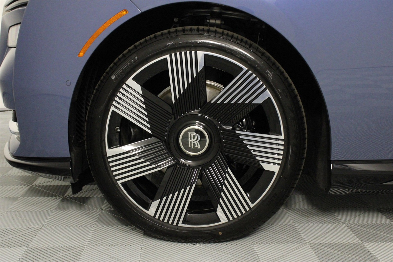 2024 Rolls Royce Spectre RR photo 12