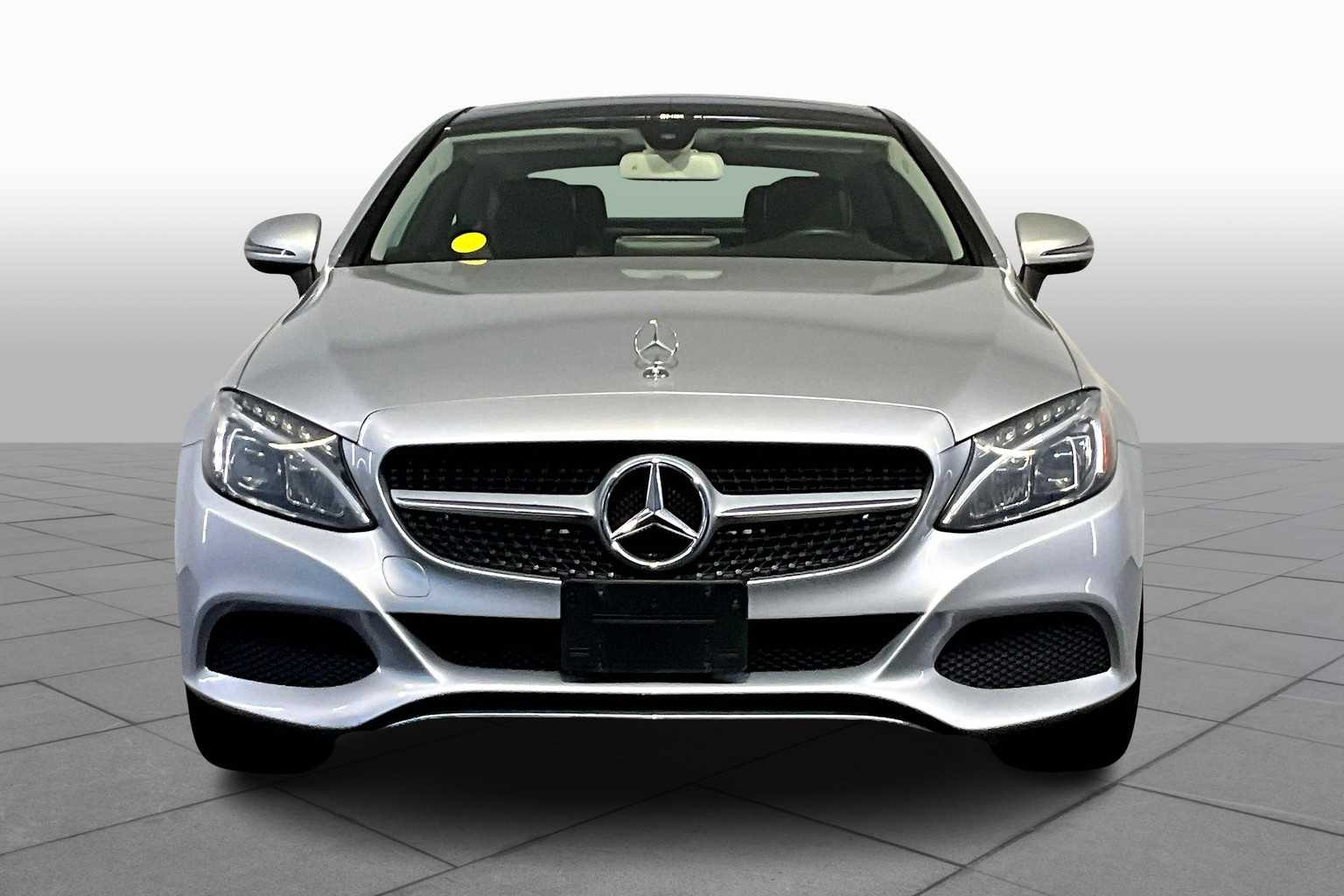 2017 Mercedes Benz C 300 4MATIC photo 3