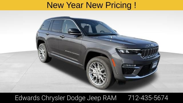 2025 Jeep Grand Cherokee Summit's photo