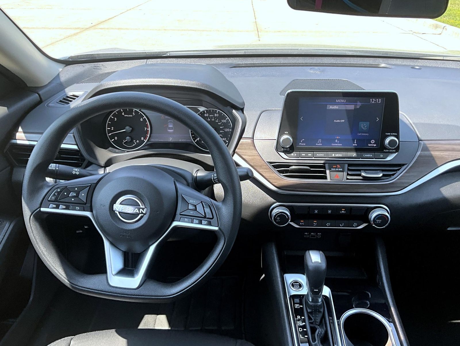 2024 Nissan Altima 2.5 SV photo 13