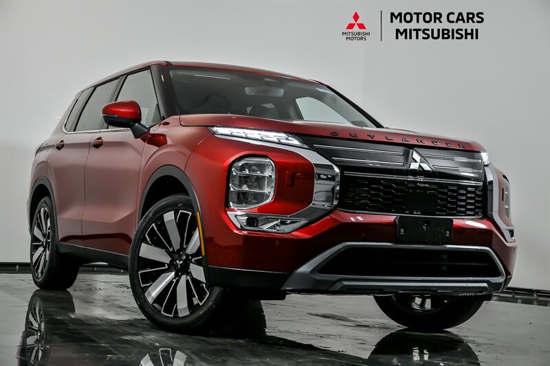2026 Mitsubishi Outlander SE's photo