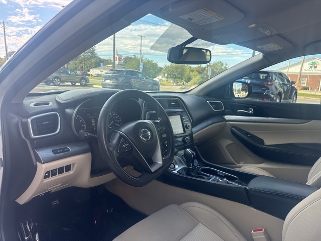 2017 Nissan Maxima S photo 8
