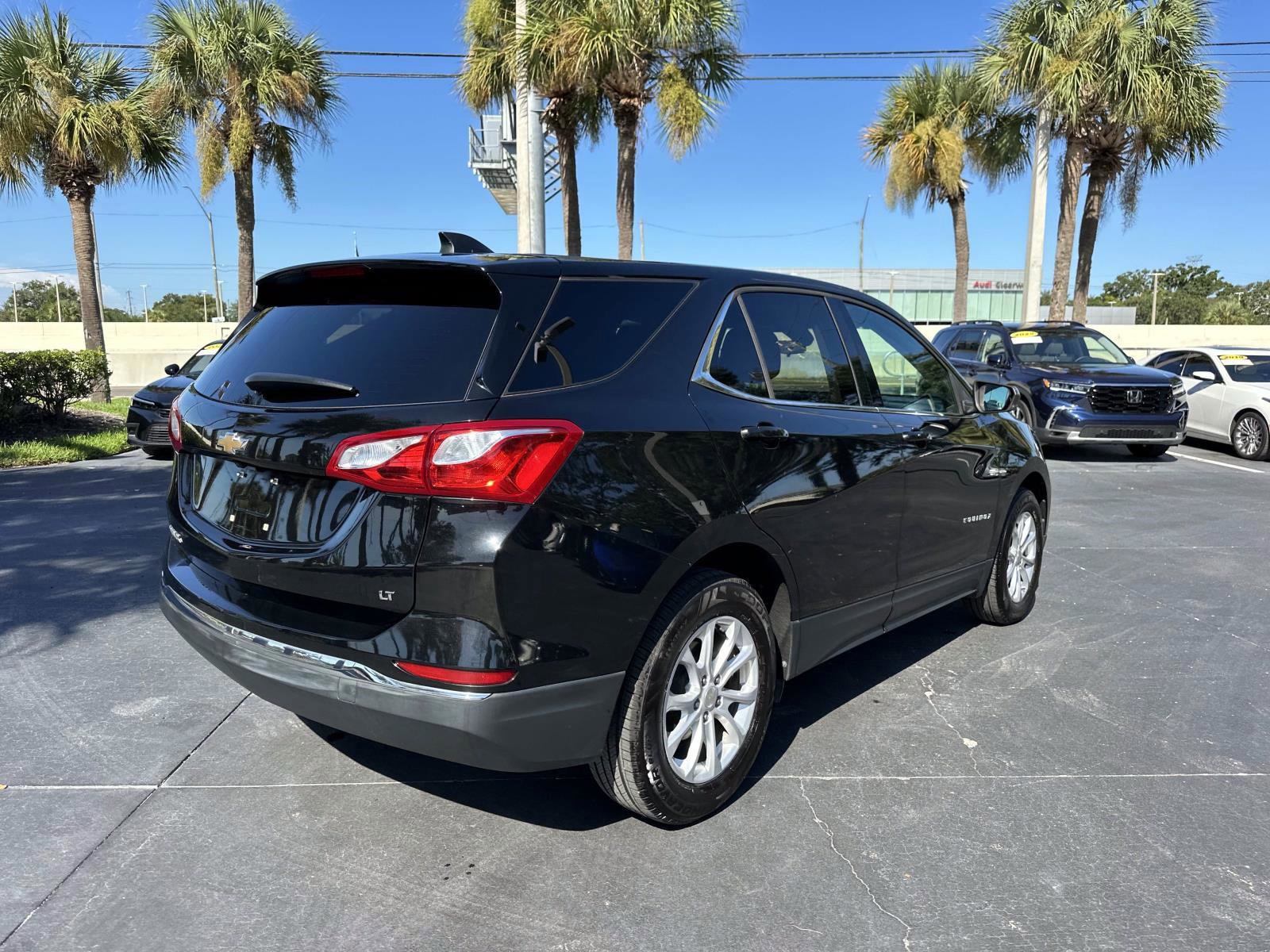 2020 Chevrolet Equinox LT photo 3