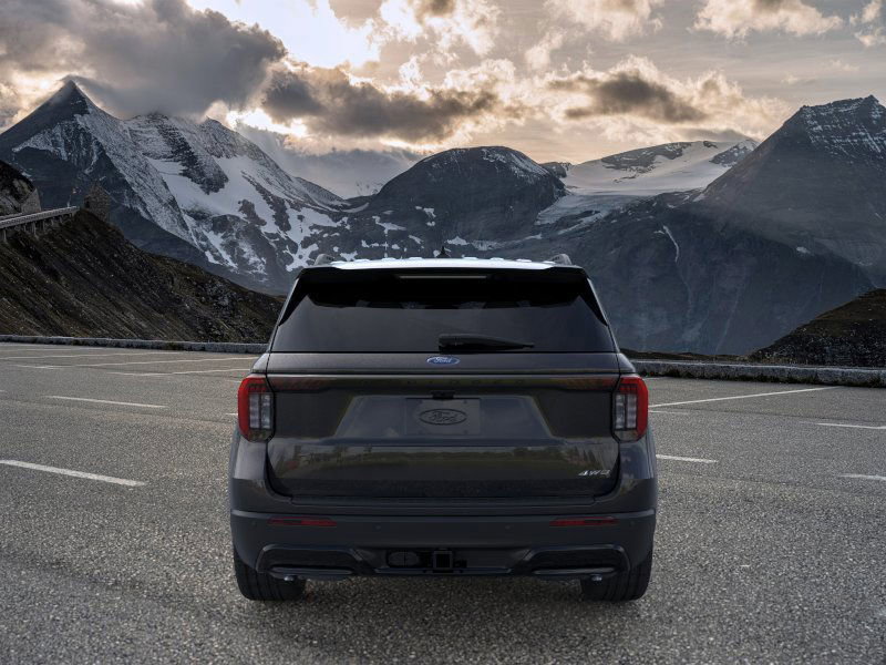2025 Ford Explorer ST-Line photo 5