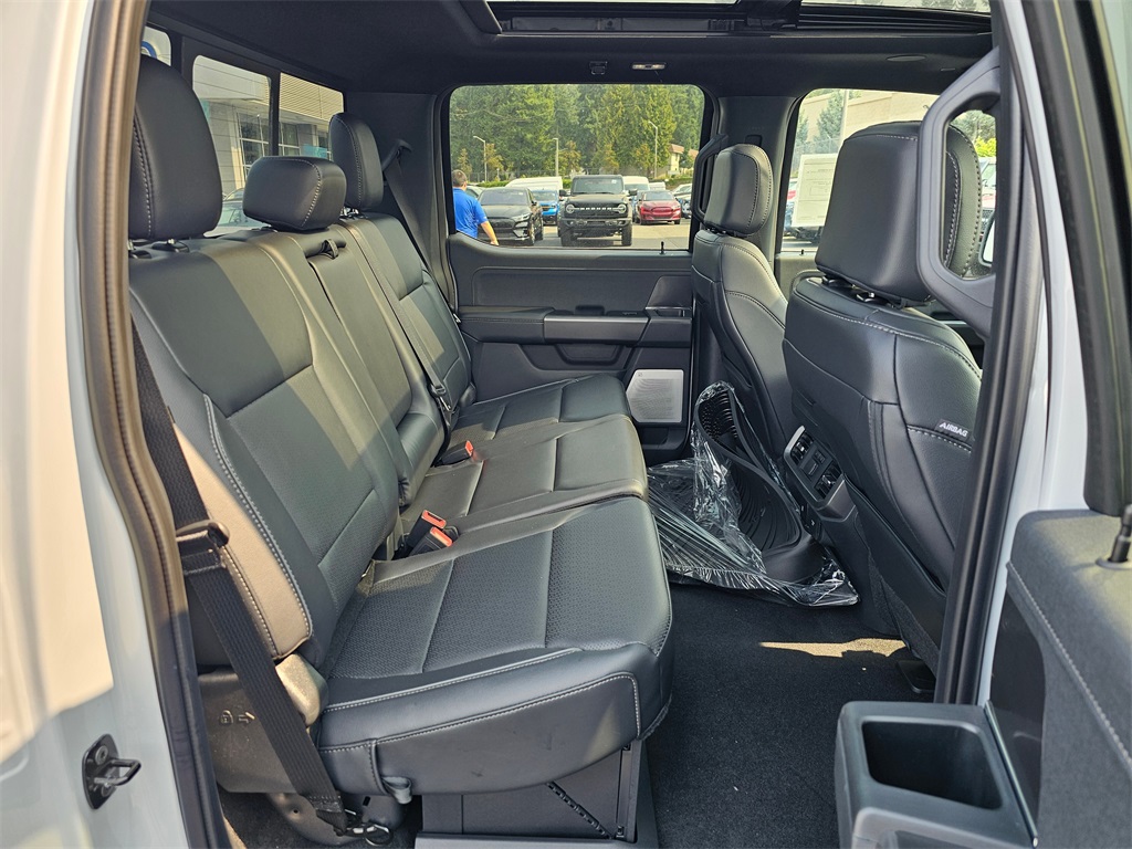 2025 Ford F-150 Lariat photo 12