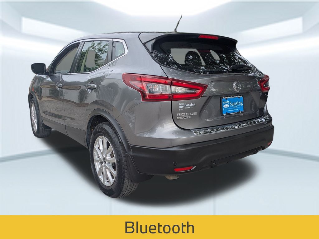 2021 Nissan Rogue Sport S photo 2