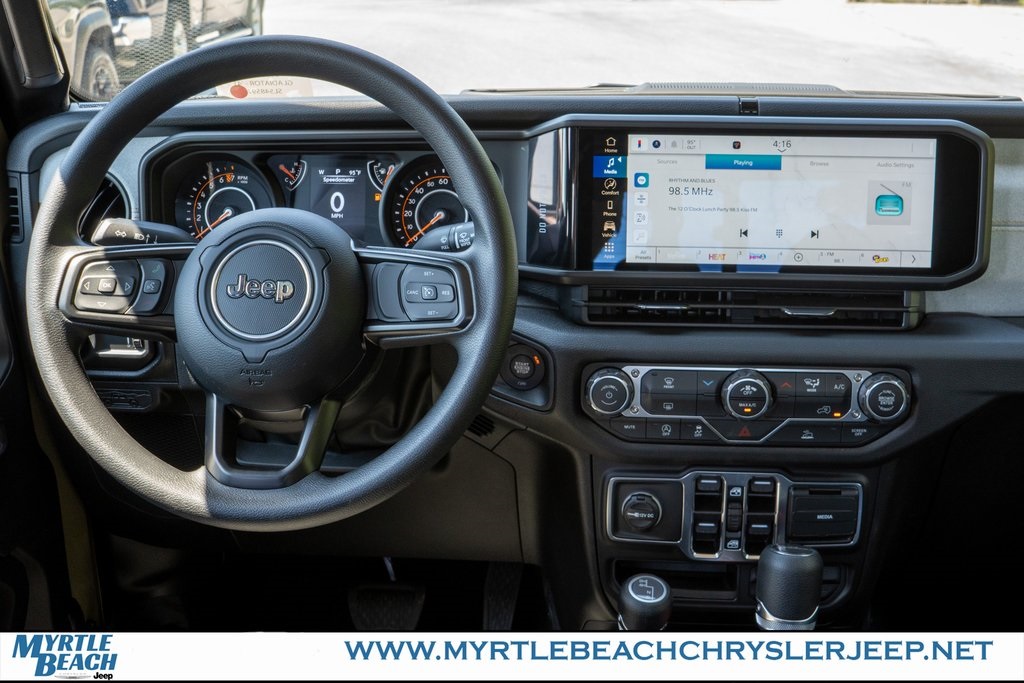 2025 Jeep Gladiator Sport photo 14