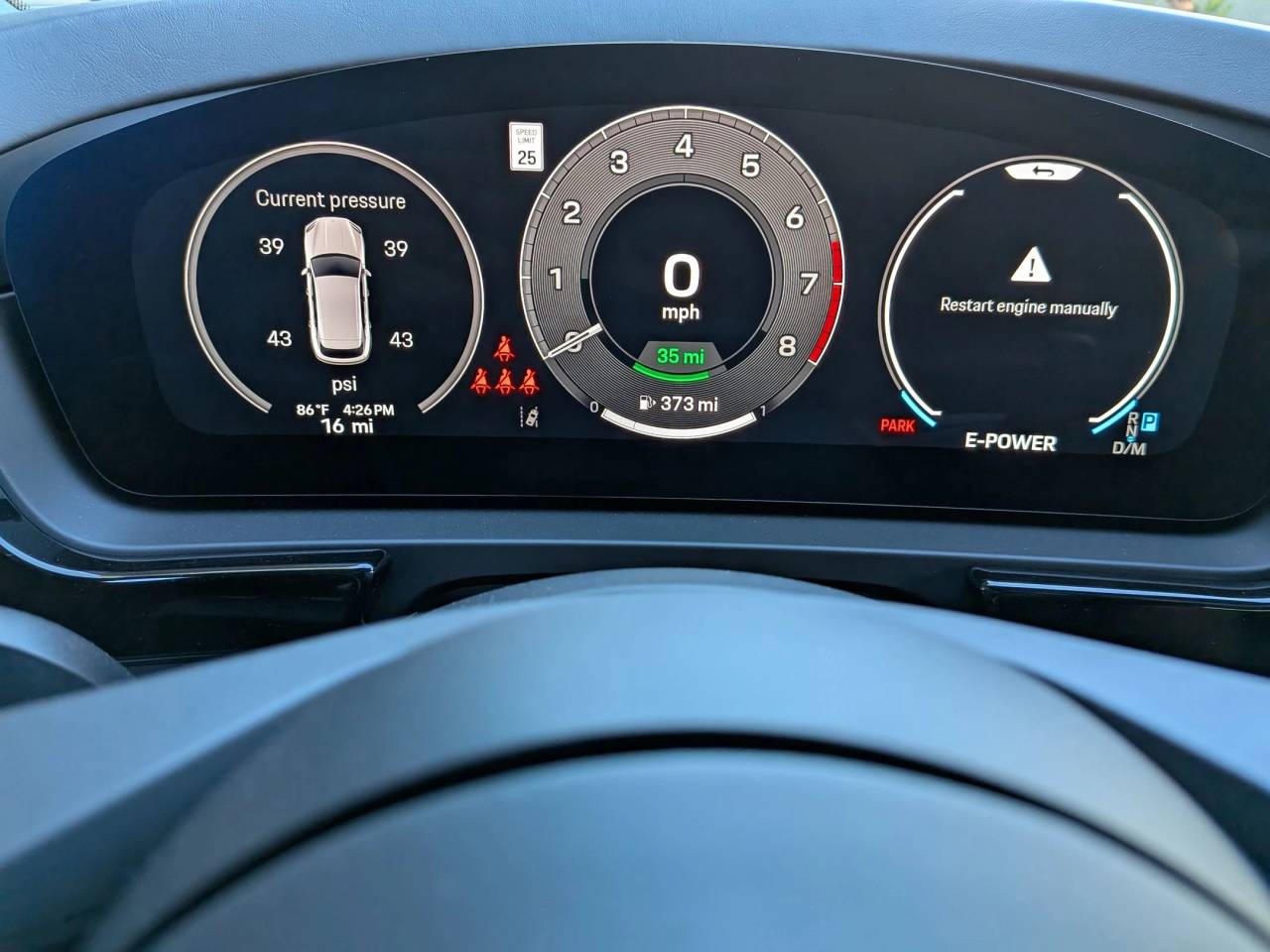 2025 Porsche Cayenne S E-Hybrid photo 13