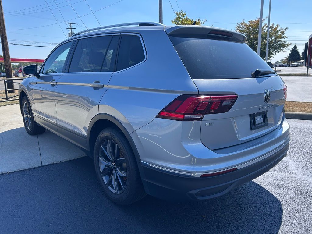 2023 Volkswagen Tiguan SE photo 4