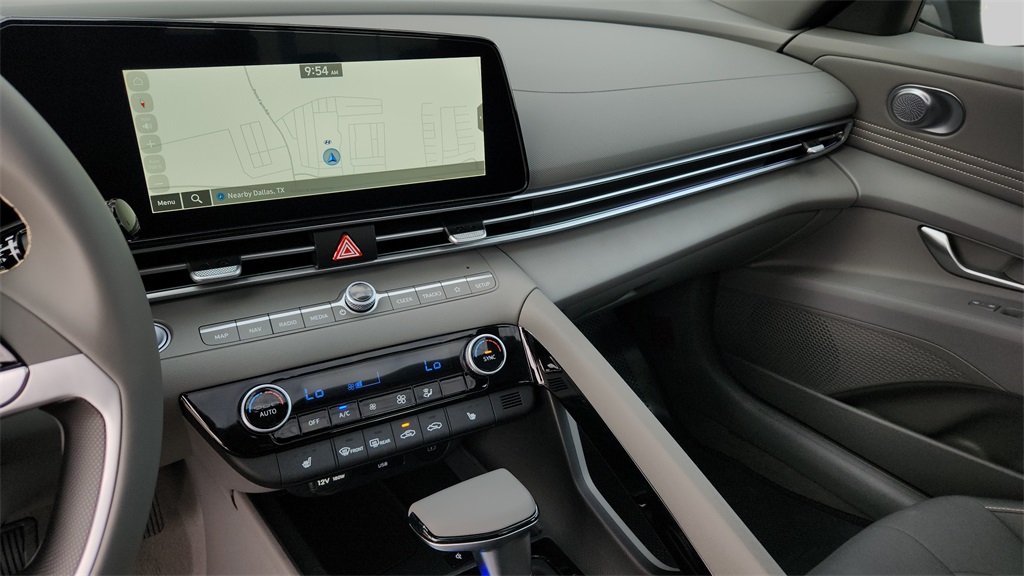 2025 Hyundai Elantra SEL Convenience photo 20