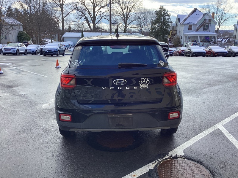 2023 Hyundai Venue SE photo 4