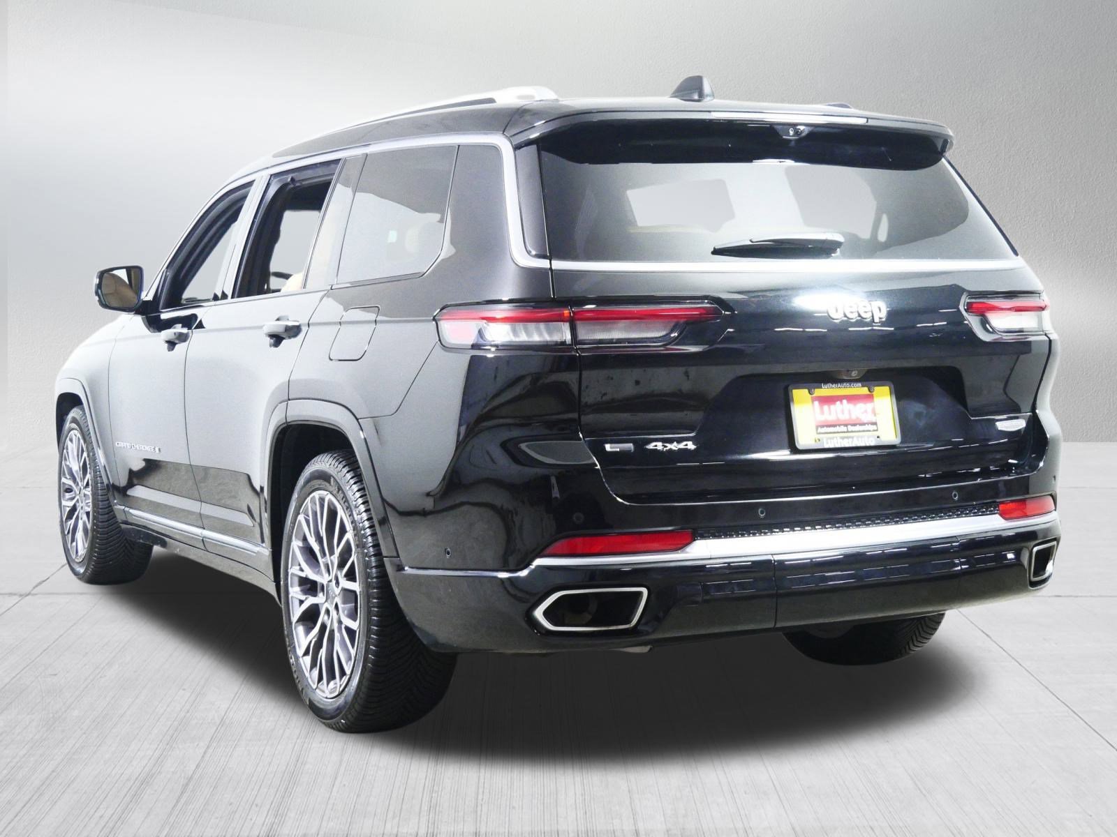 2022 Jeep Grand Cherokee L Summit Reserve photo 2