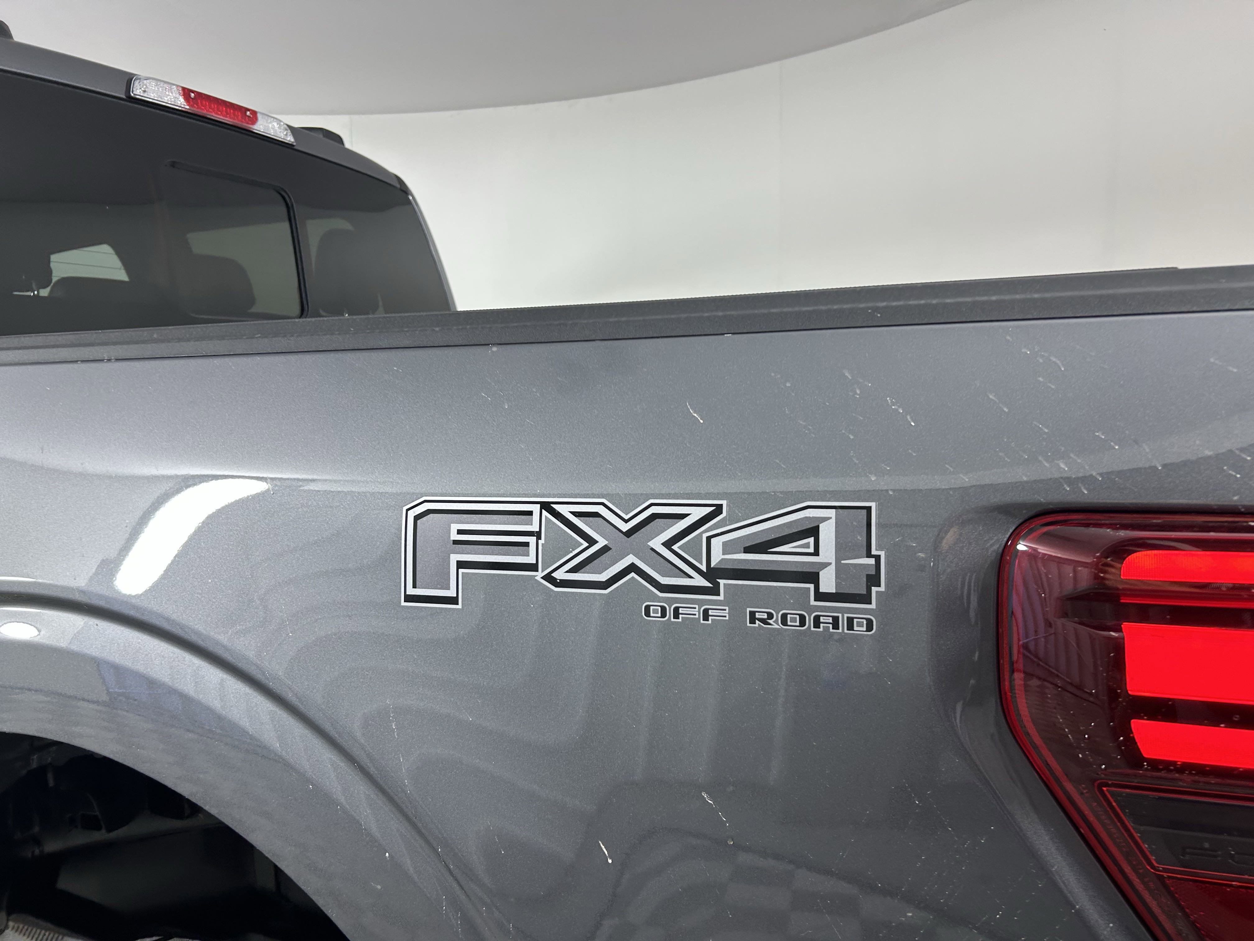 2025 Ford F-150 Lariat photo 10
