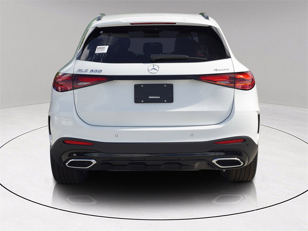 2025 Mercedes Benz GLC 300 4MATIC photo 4