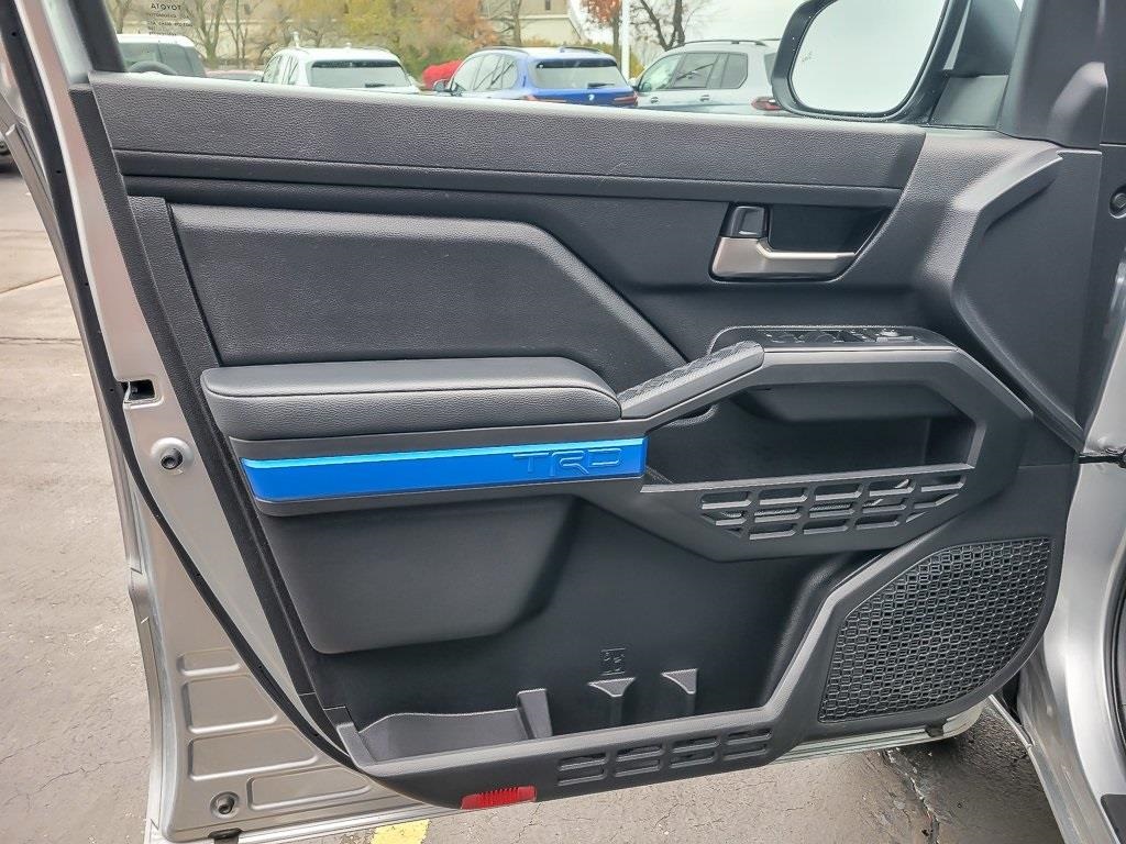 2025 TOYOTA TACOMA - Image 16