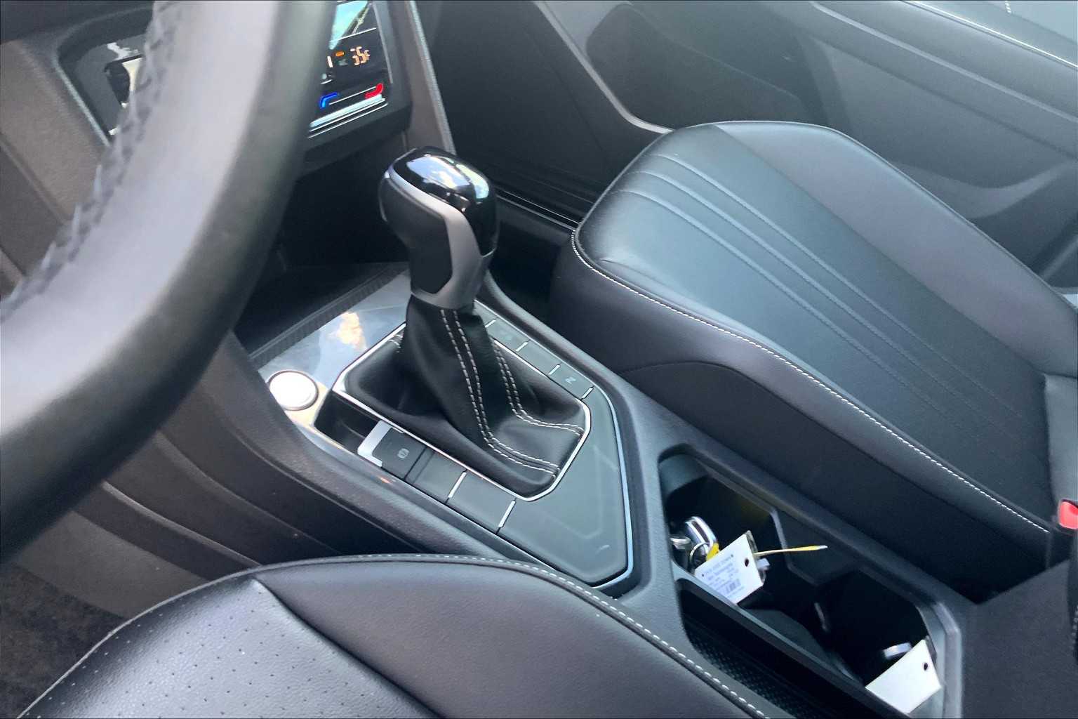 2024 Volkswagen Tiguan SE R-Line Black photo 15