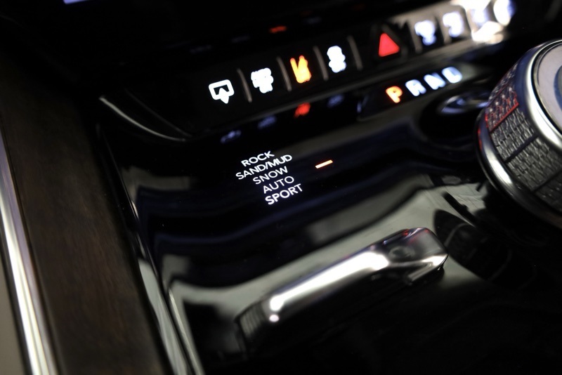 2022 Jeep Grand Wagoneer I photo 25