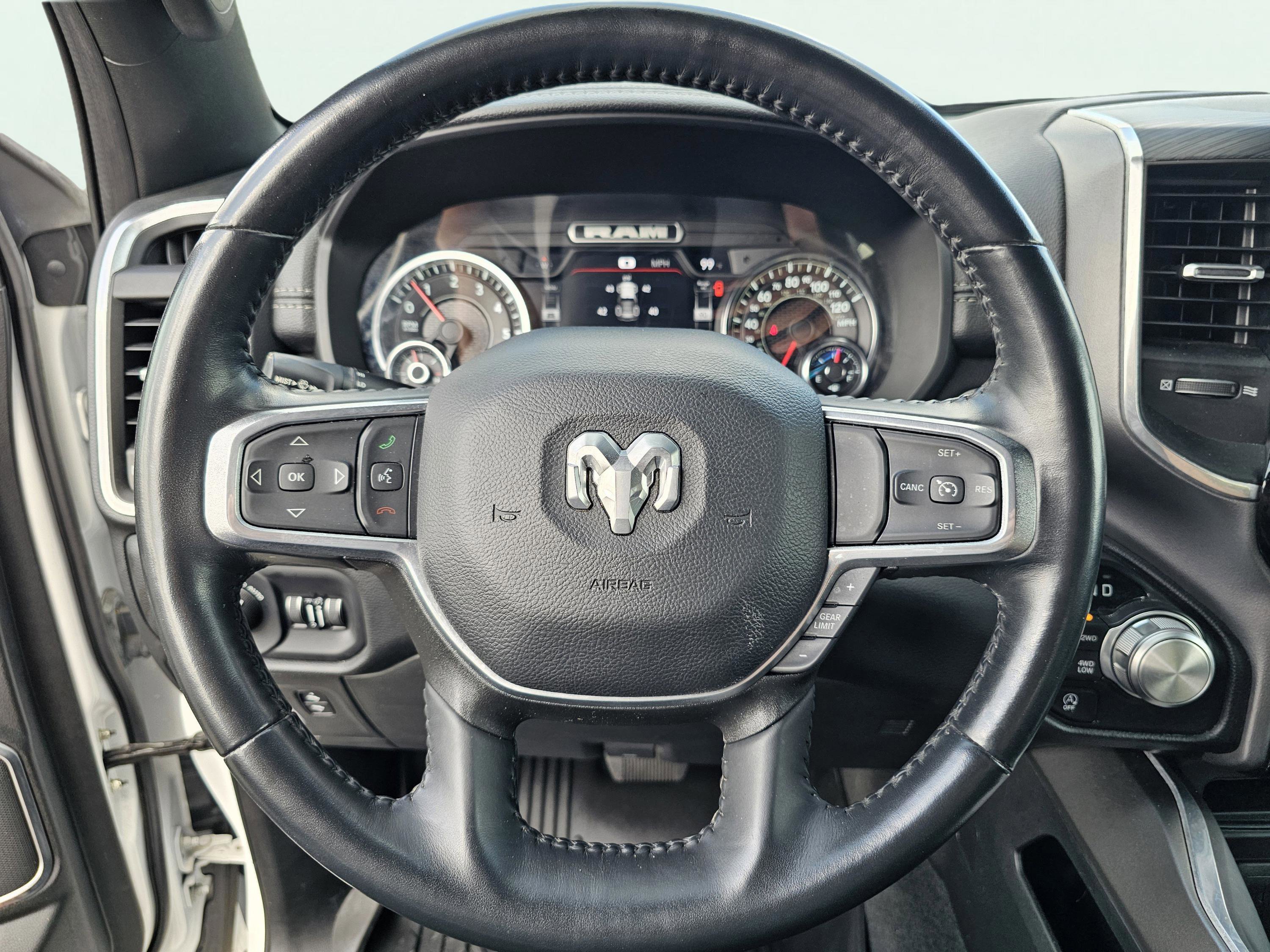 2023 Ram 1500 Laramie photo 17