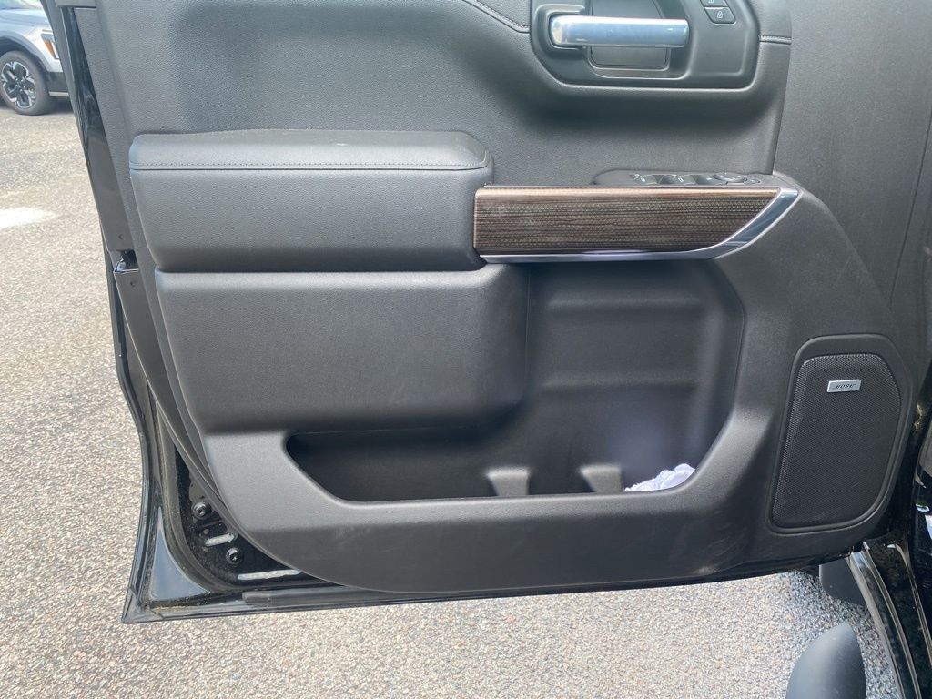 2021 Chevrolet Silverado 1500 RST photo 11