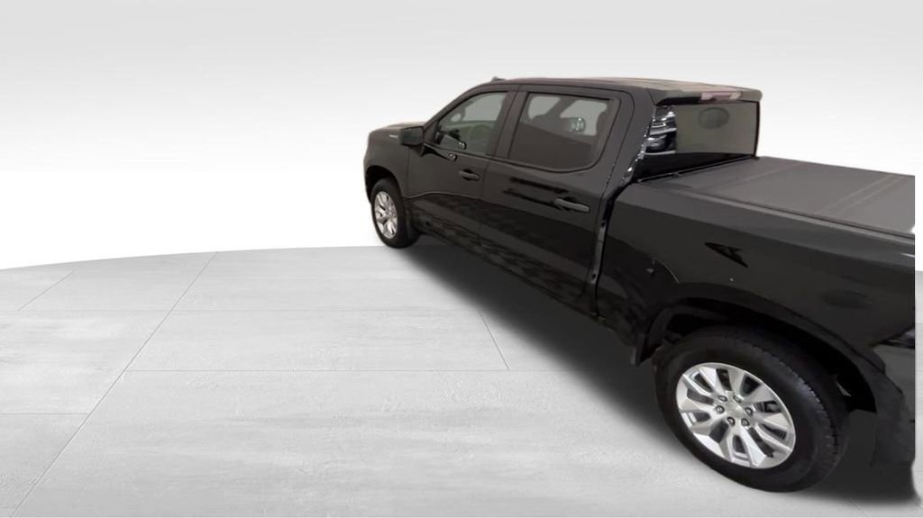 2024 Chevrolet Silverado 1500 Custom photo 8