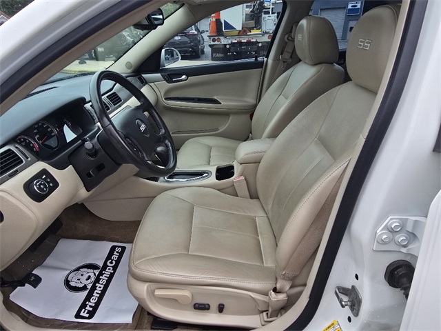 2009 Chevrolet Impala SS photo 9