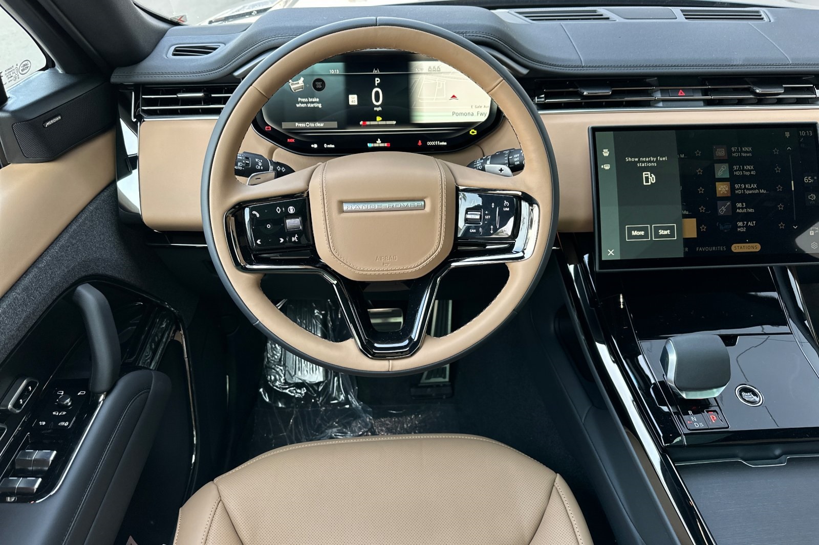 2025 Land Rover Range Rover Sport SE photo 15