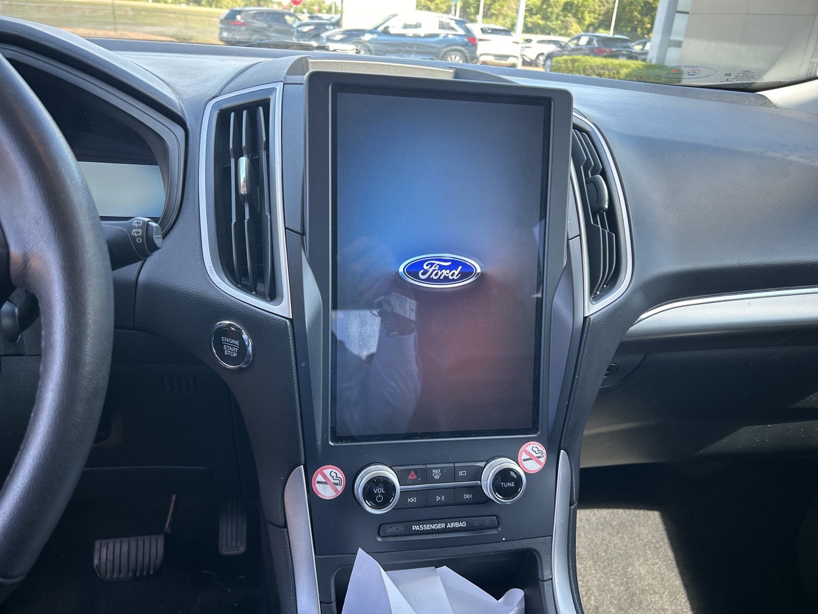 2022 Ford Edge SEL photo 3
